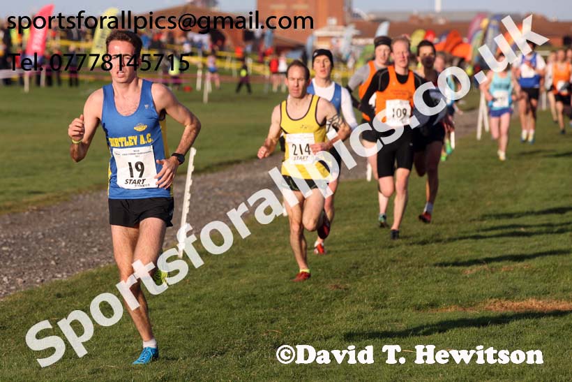 Senior mens North Eastern Cross Country, Redcar. Photo:  David T. Hewitson/Sports for All Pics